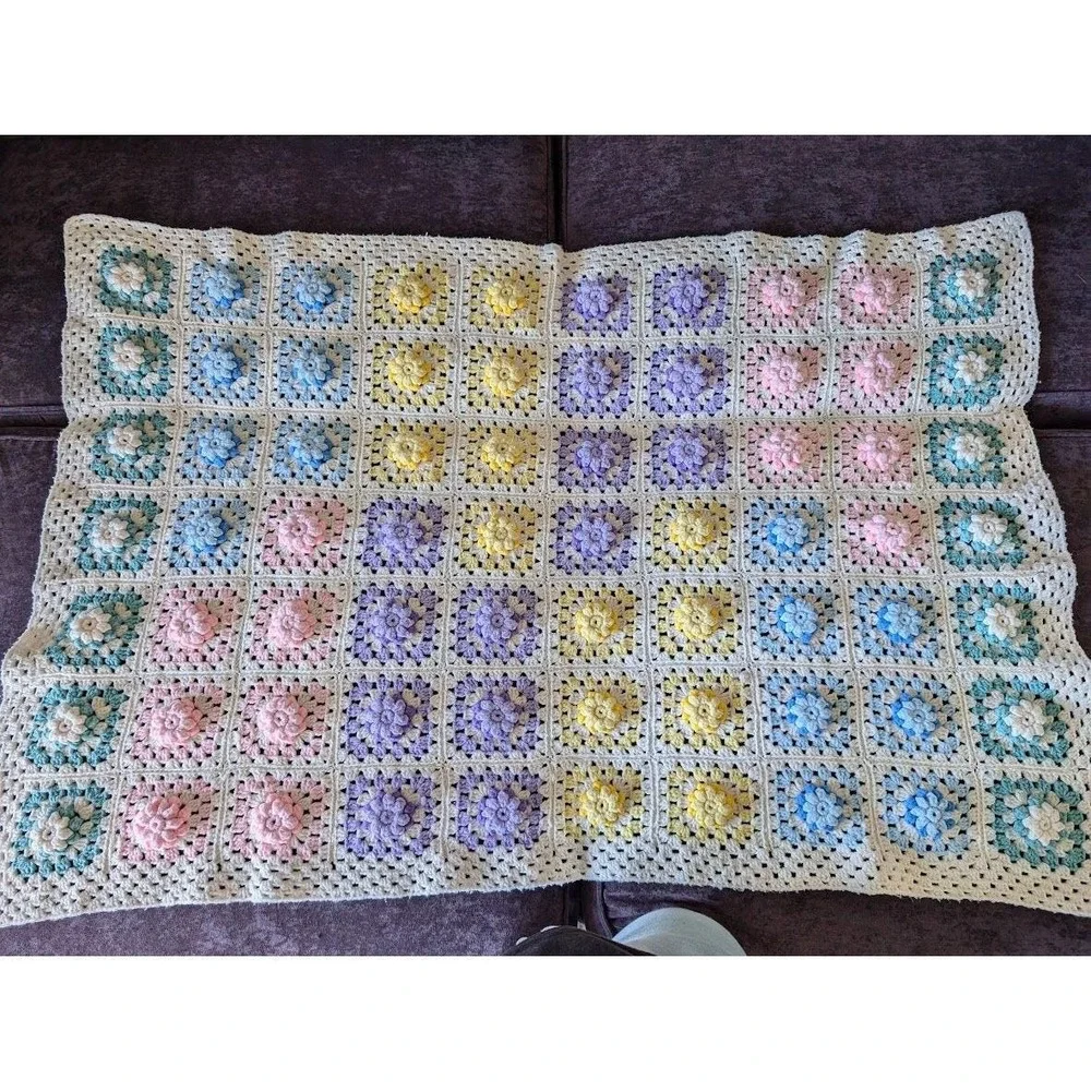 Vintage 3D Crochet Flower Granny Square Blanket 56x40 Afghan Throw Kids Nursery